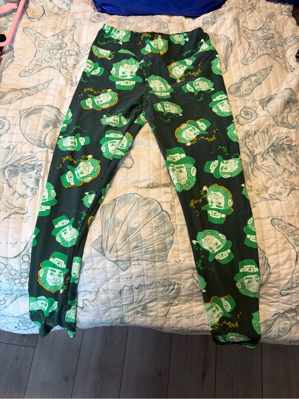 LuLaRoe Green Leprechaun Print Kids Leggings
